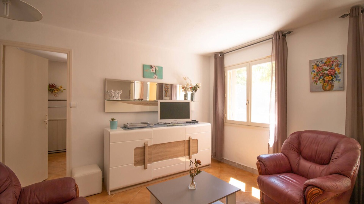 Canale-di-Verde House | Holiday Home 'Isula Paradise' with Mountain View, Private Terrace