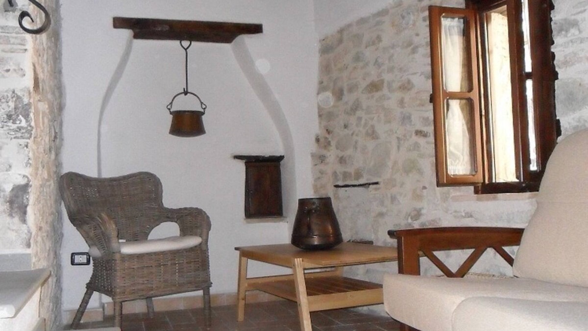 Terria House | Holiday Home 'Casa Di Silvia A Bernara' with Mountain View