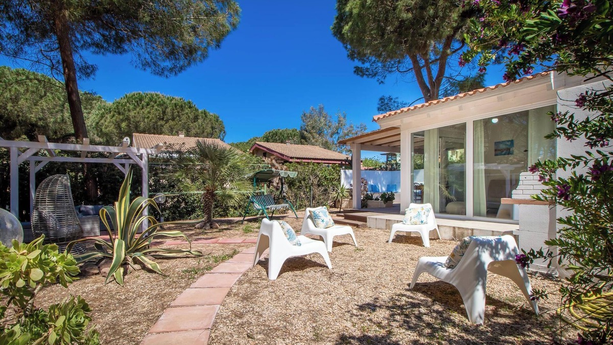 San Pietro a Mare House | Holiday Home Carlotta by the Beach with Garden & Wi-Fi