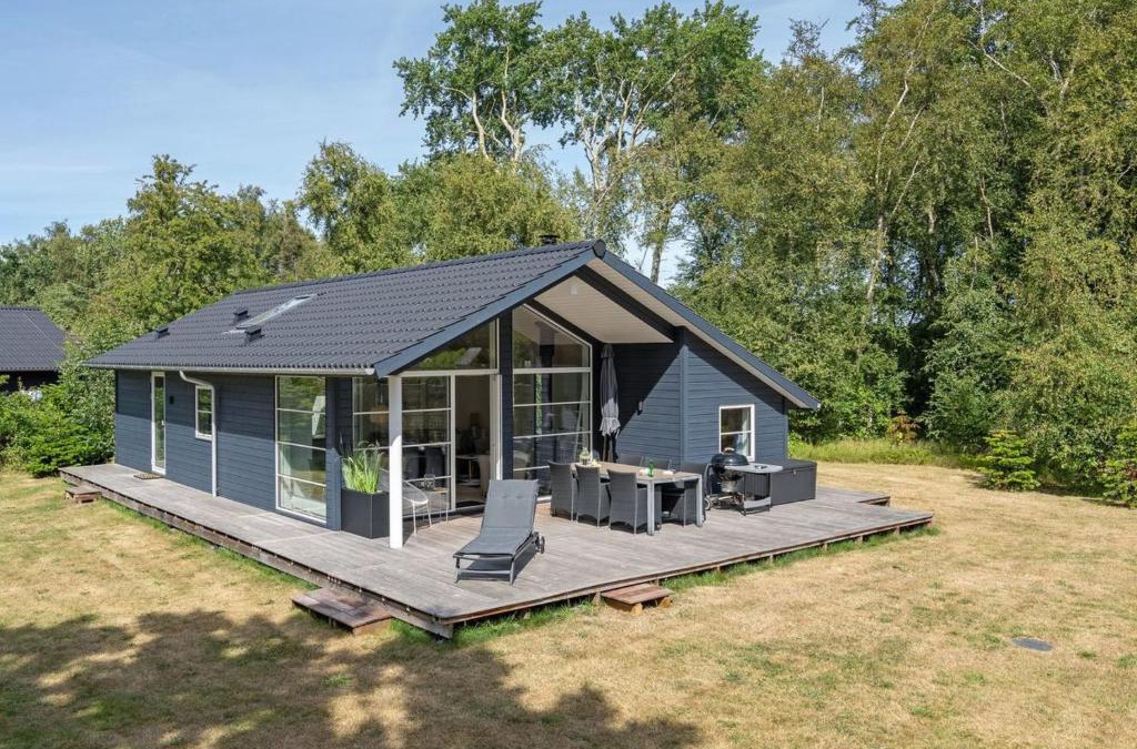 Gedesby House | Holiday Home Jelke - 50m from the sea by Interhome