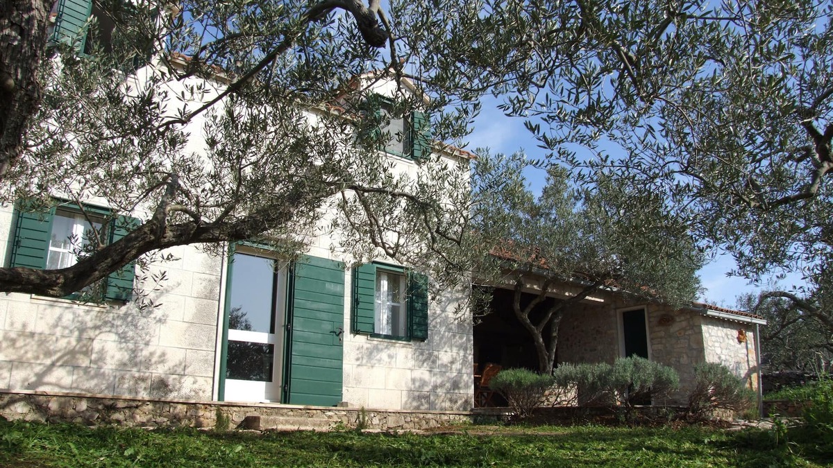 Pucisca House | Holiday home KATIA/Panoramic view/Large garden