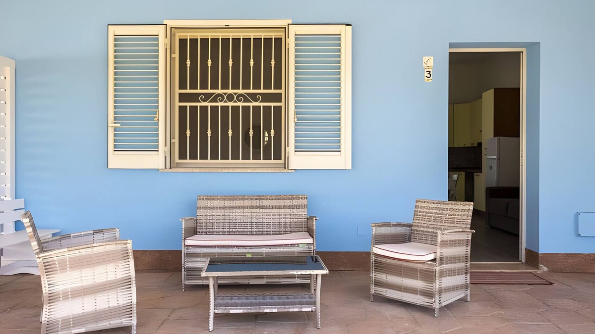 Mazara del Vallo Apartment | Holiday Home 'La Perla Di Mare - Gemma' with Shared Pool, Wi-Fi and Air Conditioning