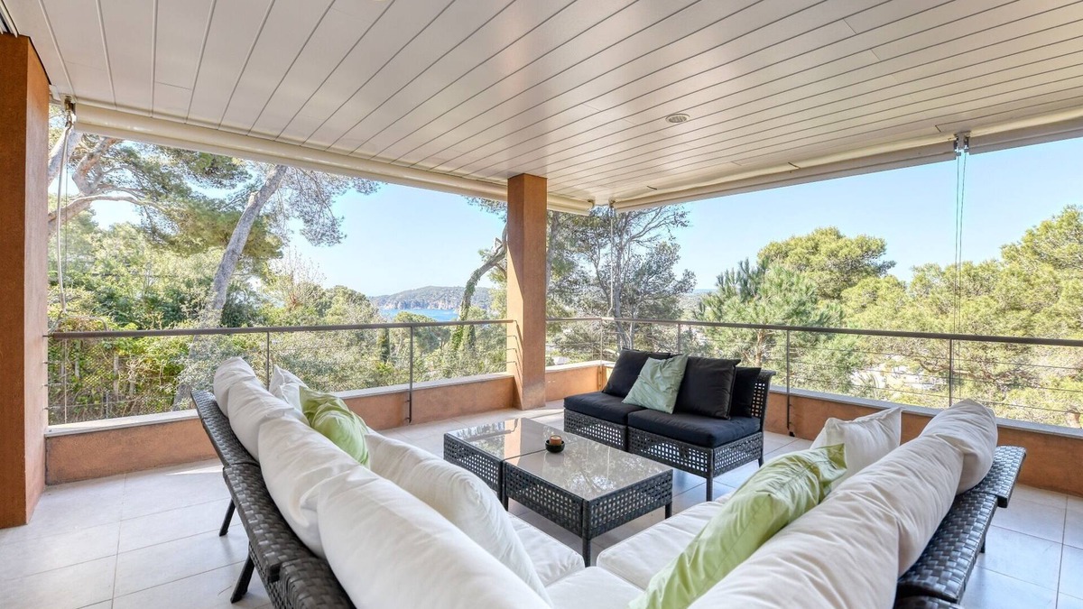 Llafranc House | Holiday Home 'La Brisa' with Sea View, Wi-Fi and Air Conditioning