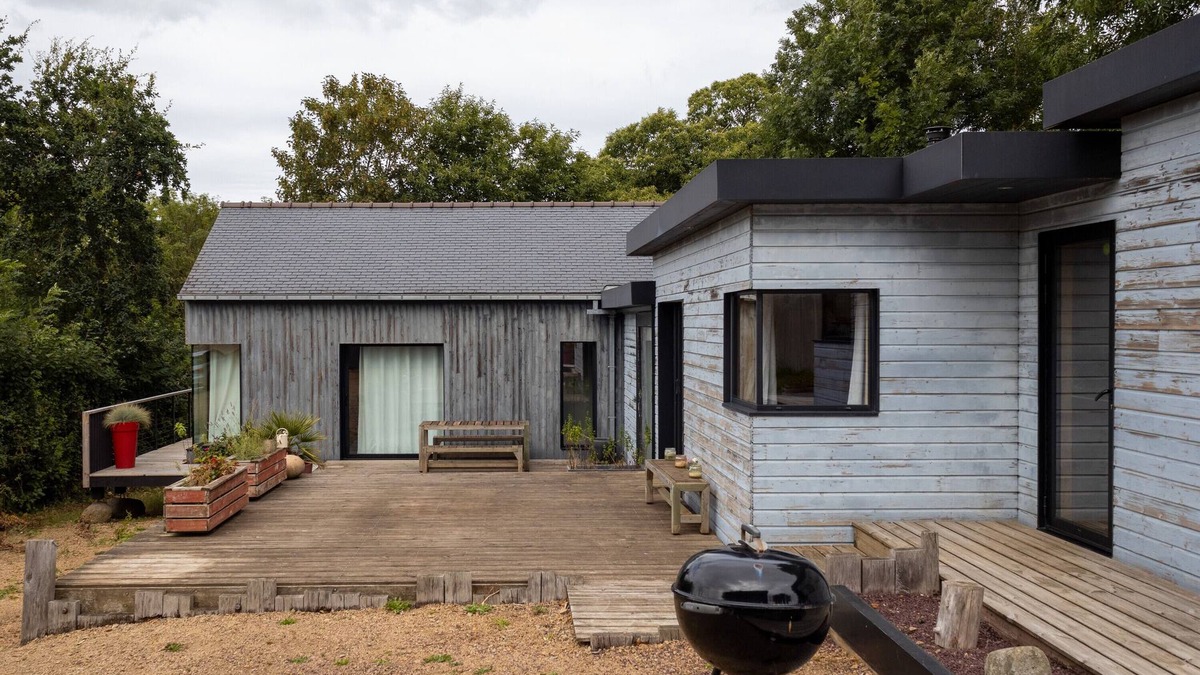 Gommenec'h House | Holiday Home 'La Cafoutche X X L' with Private Terrace, Shared Garden and Wi-Fi