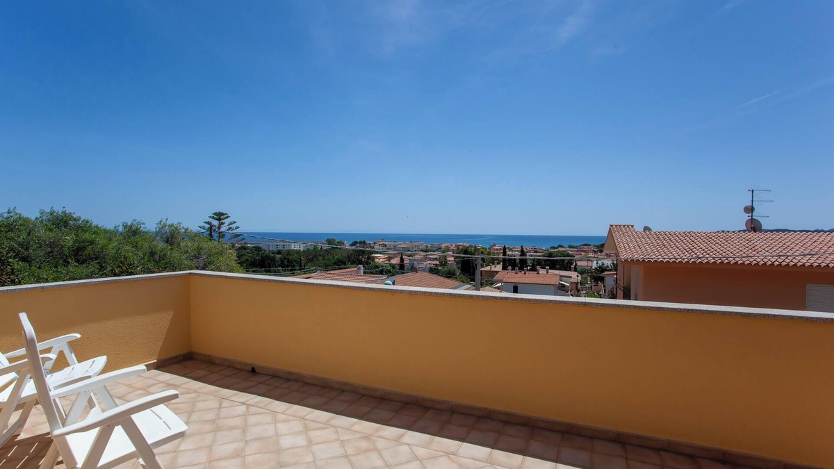 La Caletta House | Holiday Home 'La Caletta Casa per Vacanze' with Sea View & Terrace