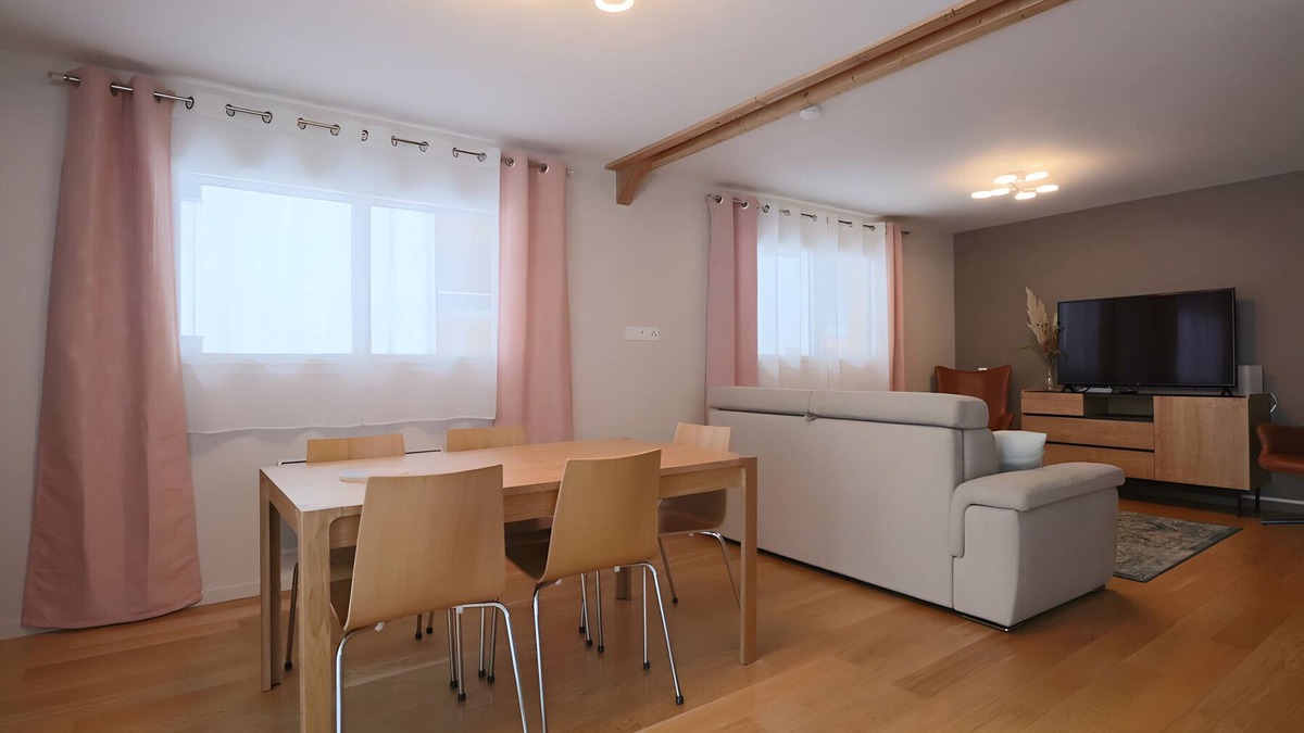 Mont-Dore House | Holiday Home 'La Petite Montille' with Mountain View and Wi-Fi