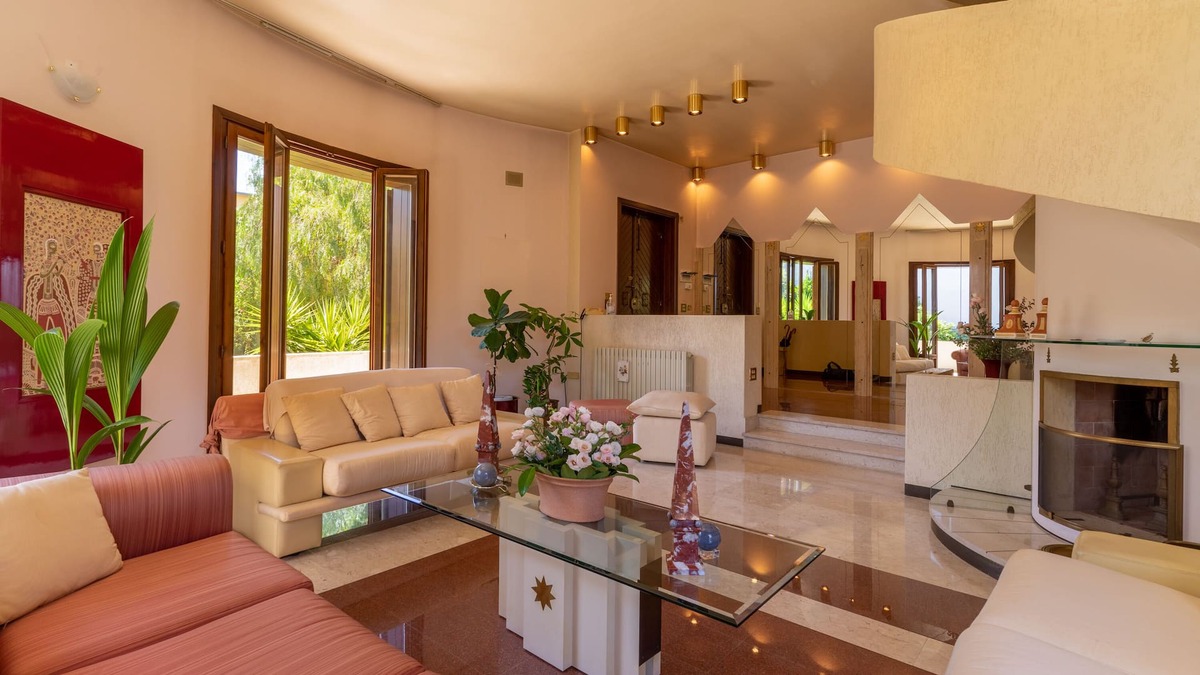 Sava Villa | Holiday Home 'La tua Oasi' with Private Terrace & Garden