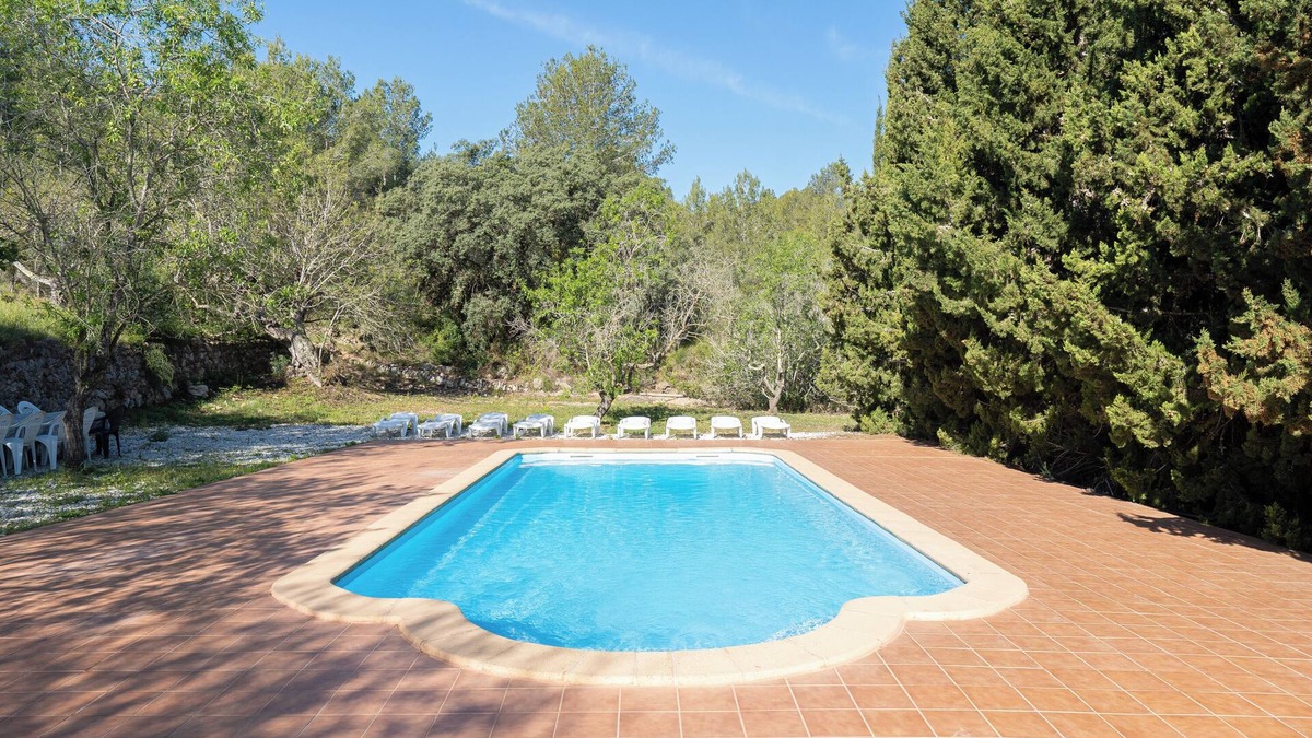 La Riera de Gaia House | Holiday Home 'La Xaconera' with Private Pool, Wi-Fi and Air Conditioning