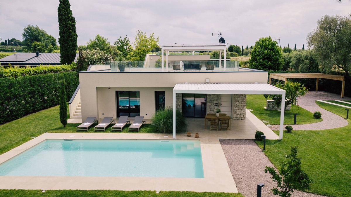 Mattarana House | Holiday Home "Lagolino Boutiquehouse " with Pool, Garden & Wi-Fi