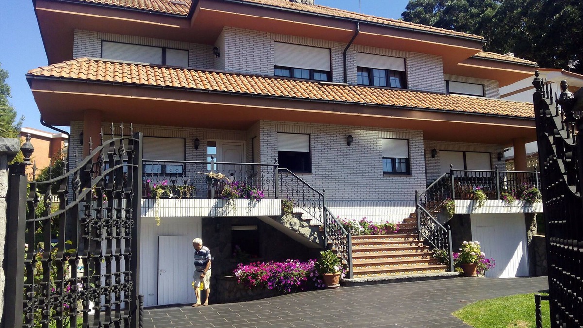 Candas Ski Chalet | Holiday home Las Angelas