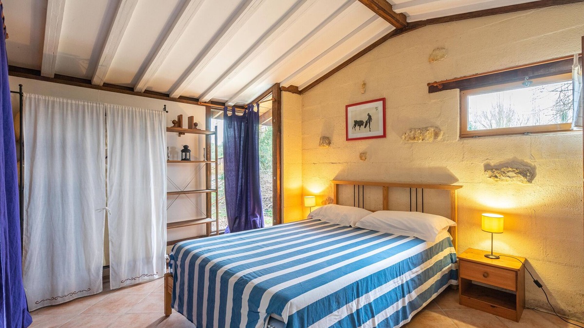 Gemozac House | Holiday Home 'Le Cottage - Gîtes De La Tournerie' with Shared Pool, Terrace and Wi-Fi
