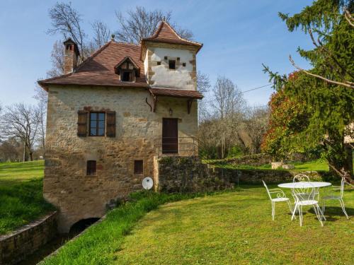 Fons House | Holiday Home Le Moulin by Interhome