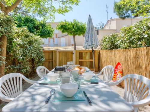 Carcans Plage House | Holiday Home Les hameaux de l'Océan by Interhome