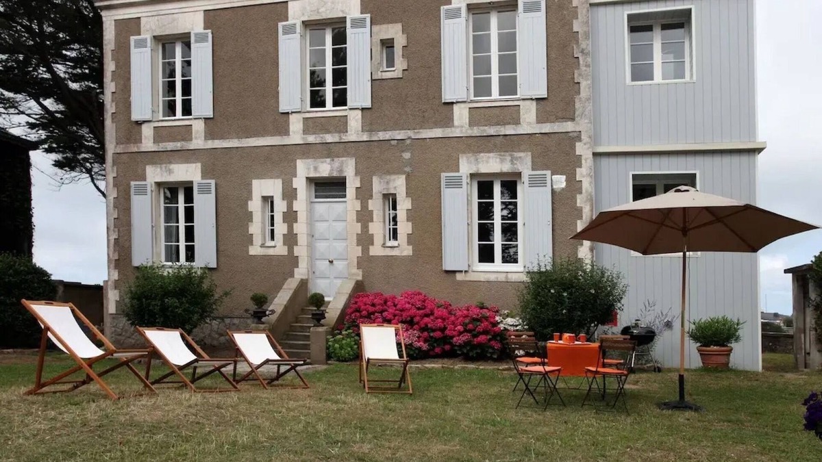 Pornichet House | Holiday Home 'Les Hortensias Baie De La Baule' with Sea View