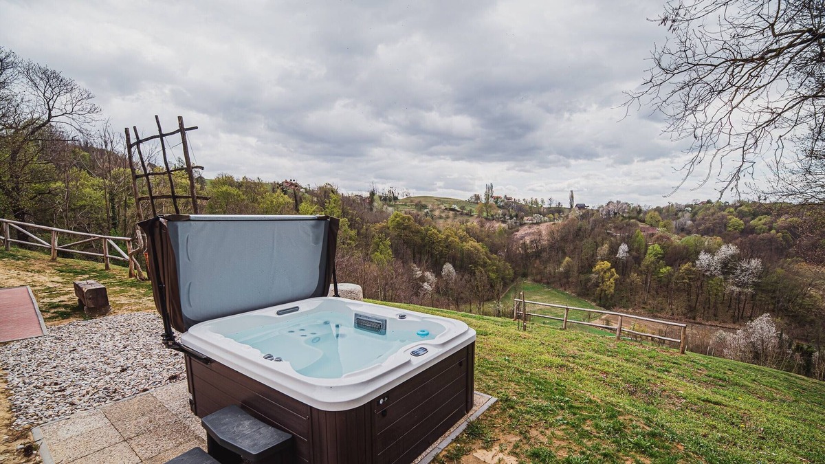 Pisece House | Holiday Home Liberg with Hot tub and Sauna