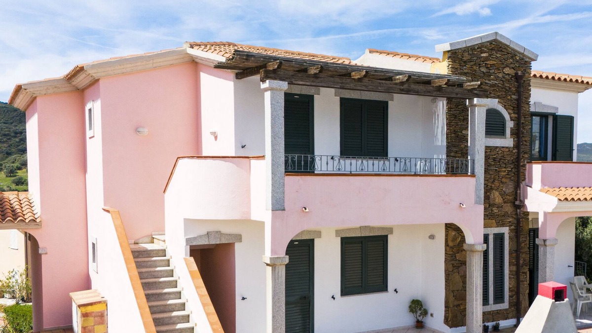 Limpiddu Apartment | Holiday Home 'Limpiddu 5' with Mountain View and Shared Garden