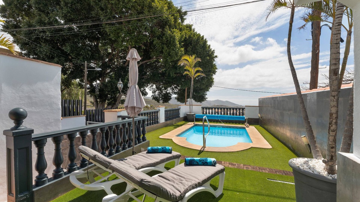 El Madronal House | Holiday Home 'Llano Del Rey' with Sea Views, Private Pool and Wi-Fi