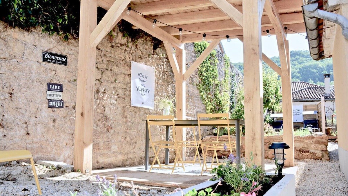 Duravel House | Holiday Home "Lott Duravel" with Private Garden & Wi-Fi