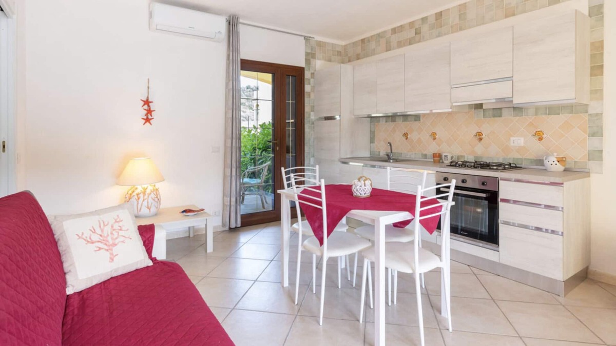 Buddittogliu Straulas House | Holiday Home 'Lu Impostu' with Mountain View, Wi-Fi and Air Conditioning