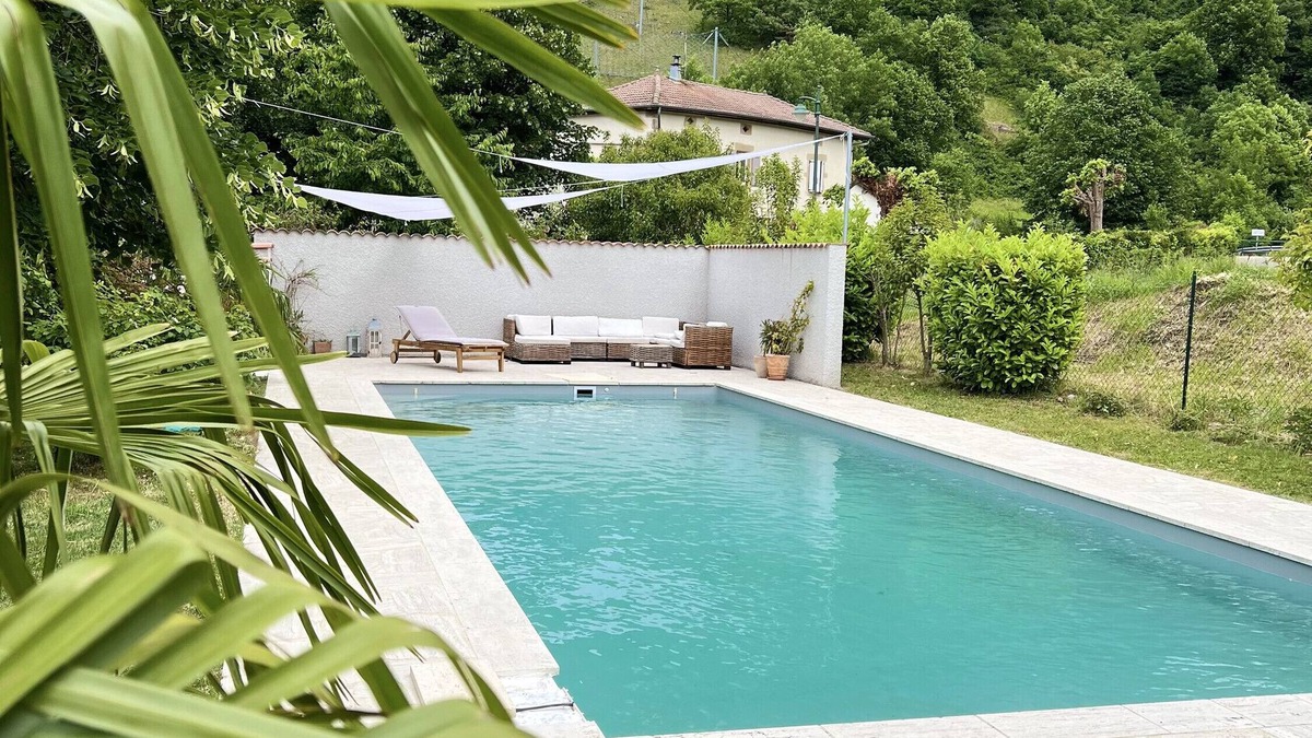 Beauregard-Baret House | Holiday Home 'Maison Avec Vue Sur Le Vercors' with Mountain View, Private Pool and Wi-Fi