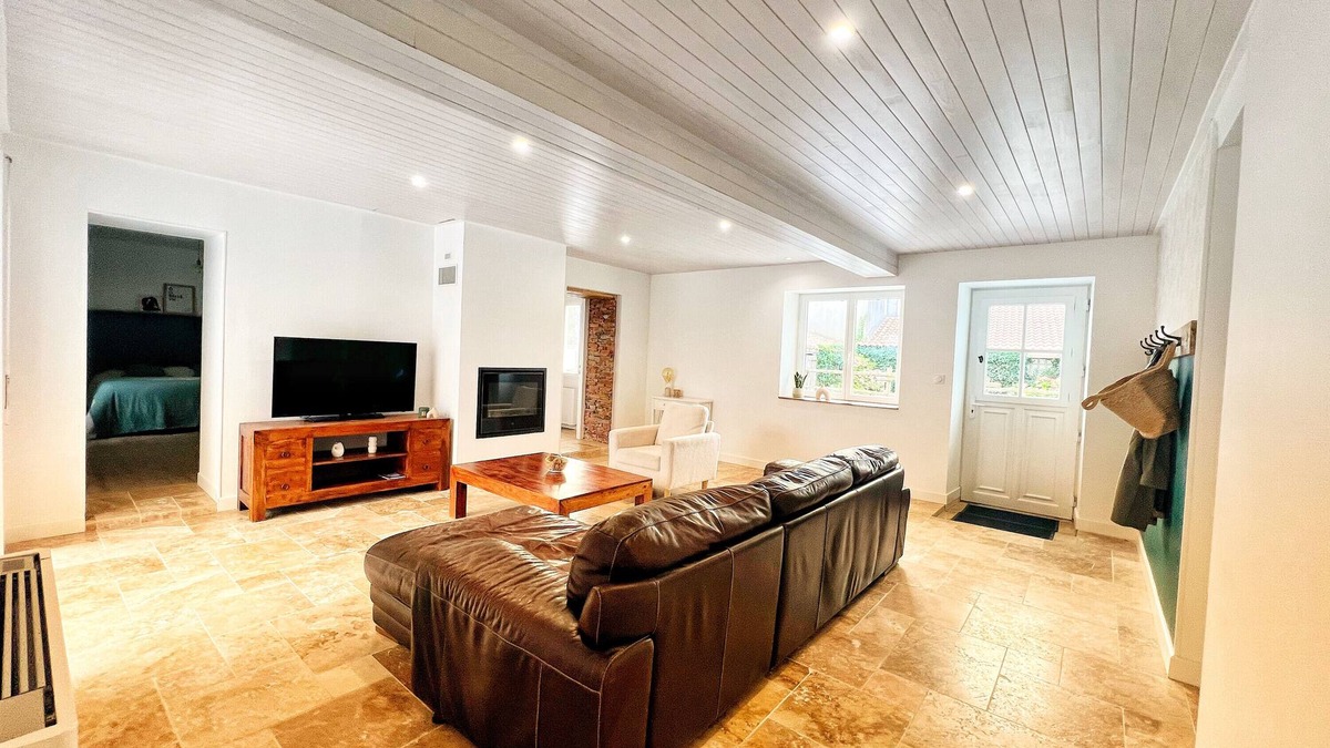 Sainte-Foy House | Holiday Home 'Maison Proche Sables D'Olonne 8p' with Private Terrace and Air Conditioning