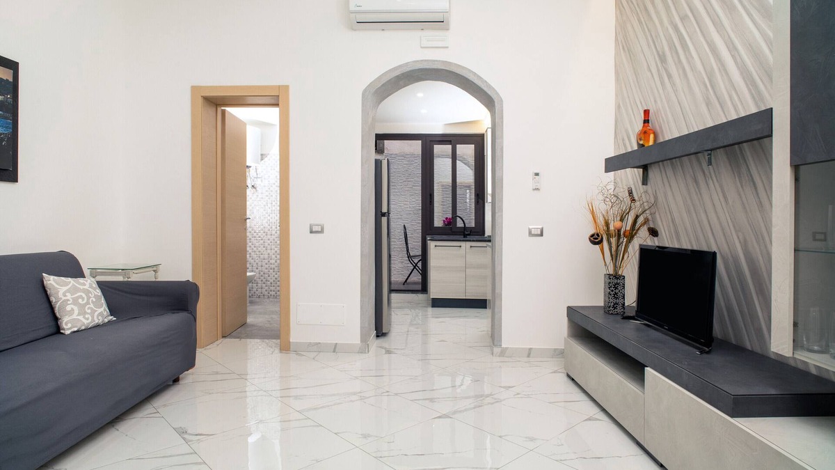 Aci Castello House | Holiday Home 'Manuela House ' with Private Terrace and Air Conditioning
