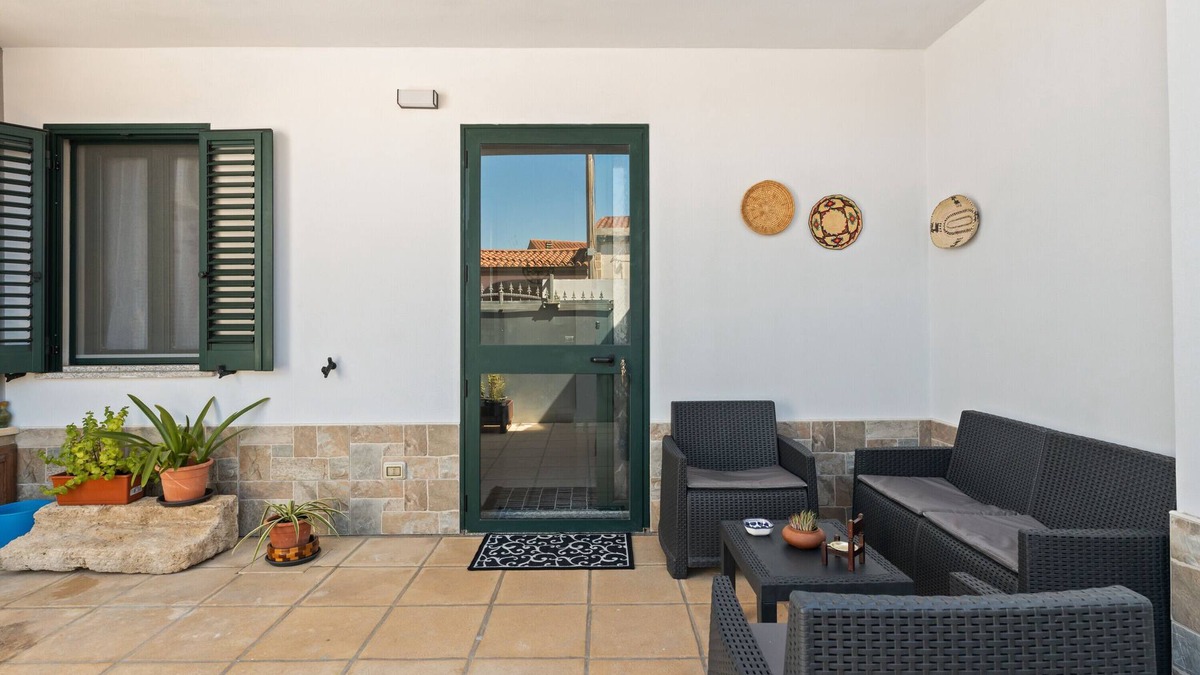 San Vero Milis House | Holiday Home 'Marcello' with Mountain View, Private Terrace and Air Conditioning