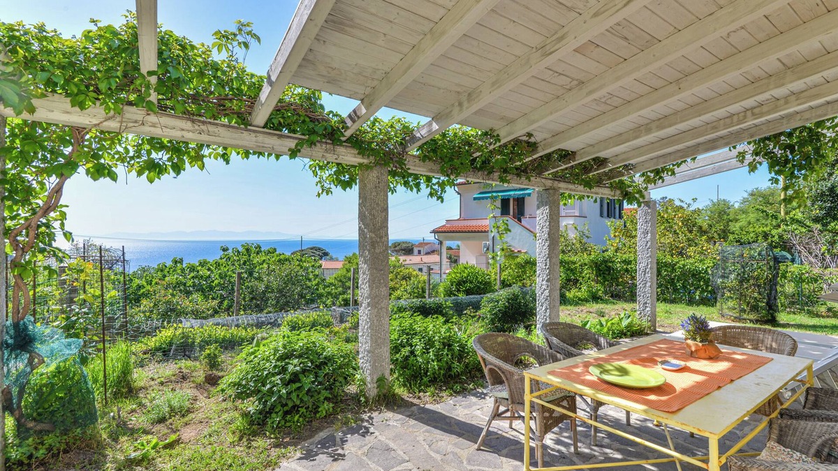 Zanca House | Holiday Home 'Merlo Casa Vai' with Sea View, Wi-Fi and Air Conditioning