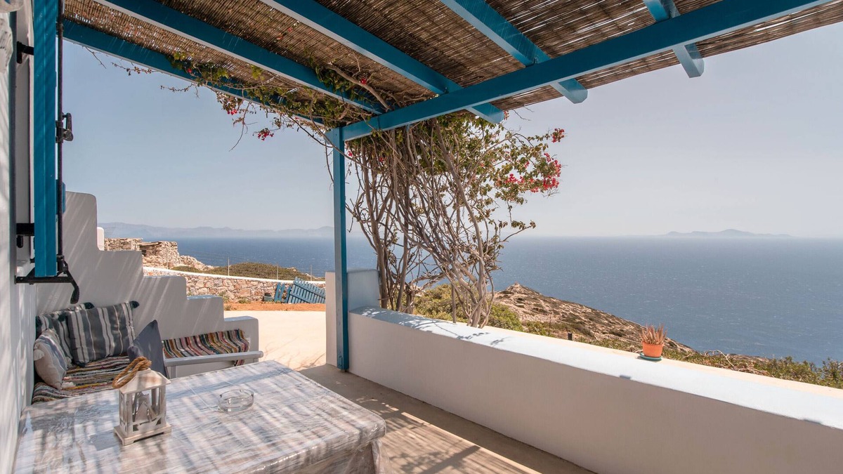 Donoussa House | Holiday Home 'Mesaria' with Sea View, Wi-Fi and Air Conditioning