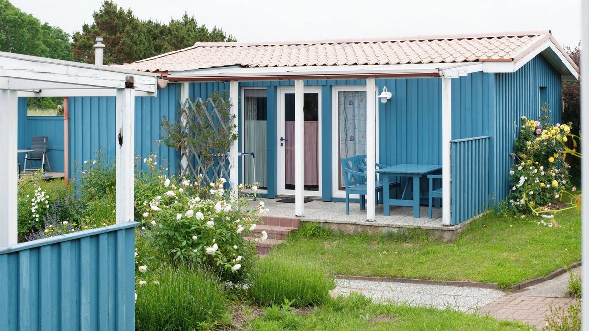 Meschendorf House | Holiday home "Möve Aba Bungalow 65" with private terrace and WLAN