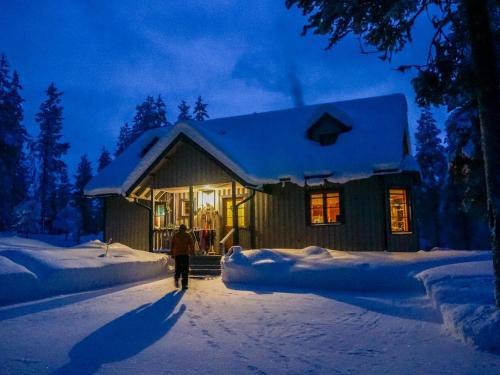 Kuusamo House | Holiday Home Mustikka by Interhome
