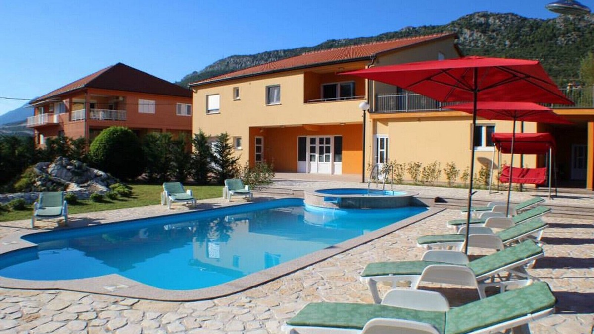 Dusina House | Holiday Home Nadalina