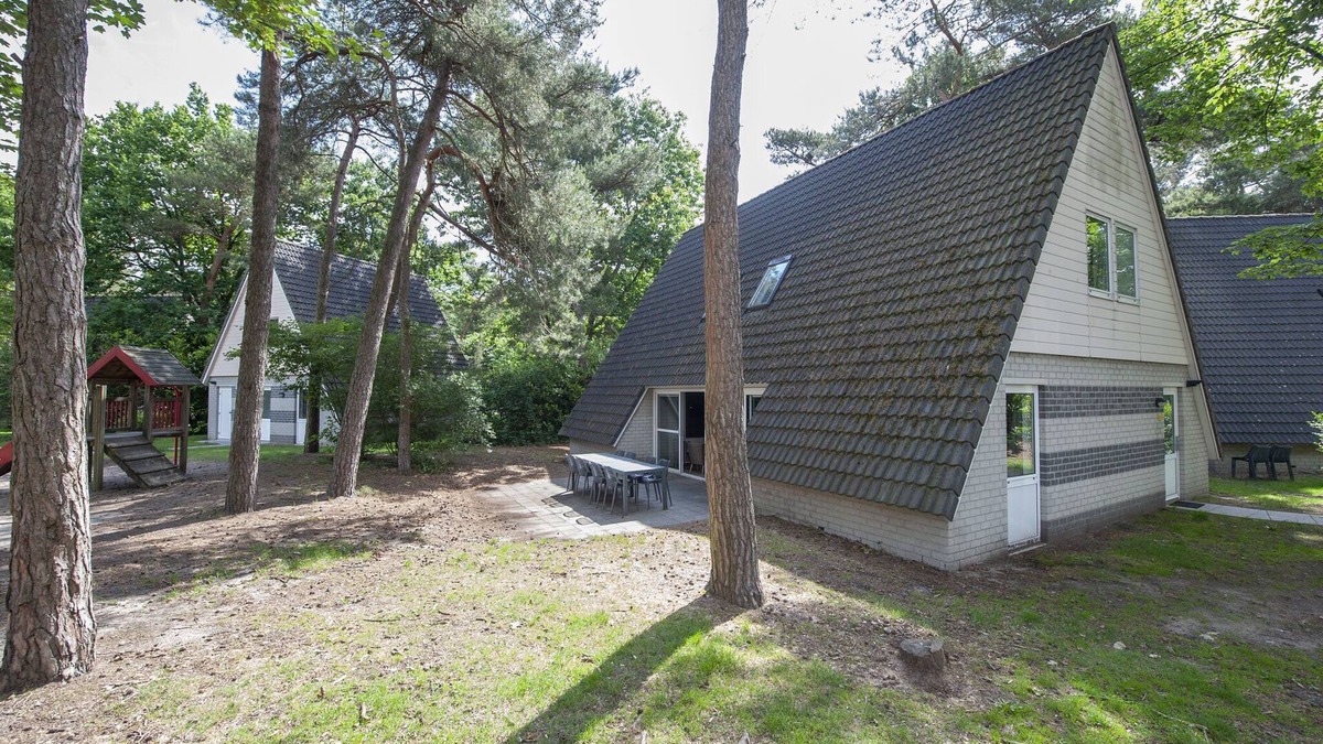 Municipality of Oosterhout Villa | Holiday Home near De Biesbosch National Park