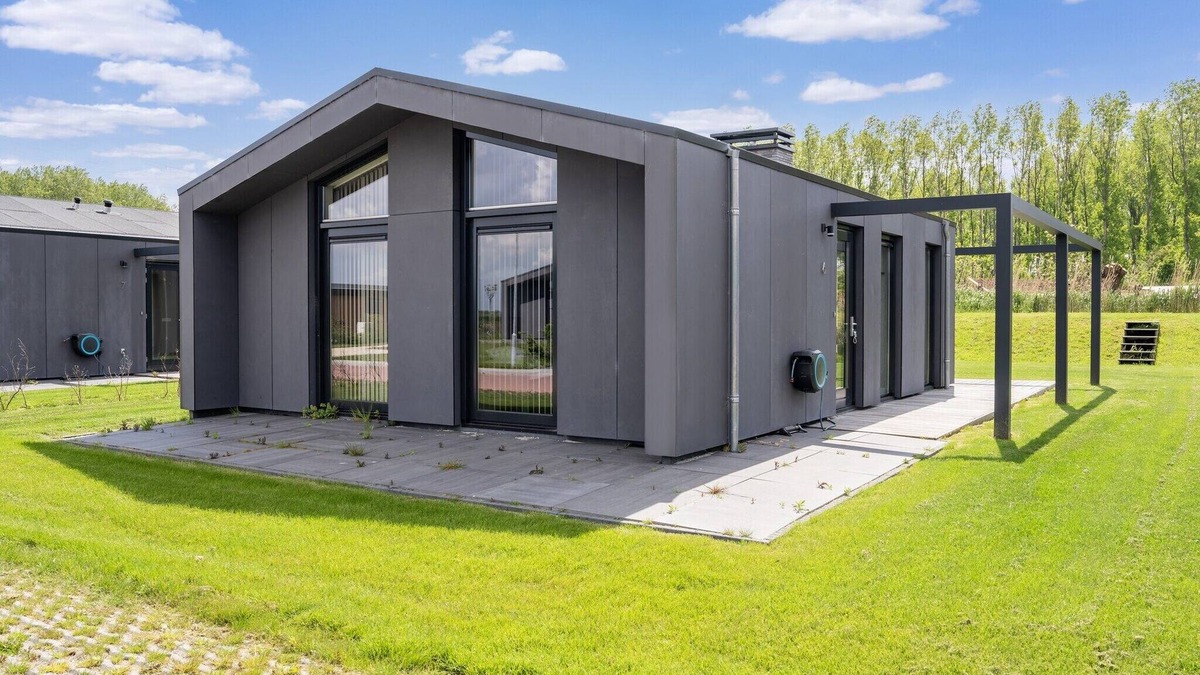 Leiderdorp House | Holiday Home near Kaag Lakes and Leiden Canals