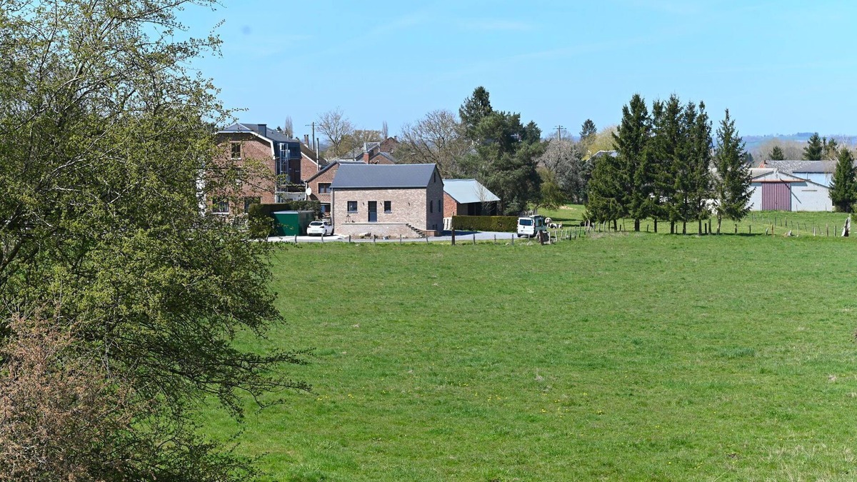 Monville House | Holiday Home near Ourthe River, Belgium
