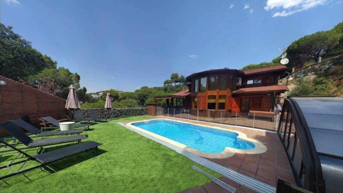 Mataro House | Holiday Home 'Nordica' with Sea View, Wi-Fi and Air Conditioning