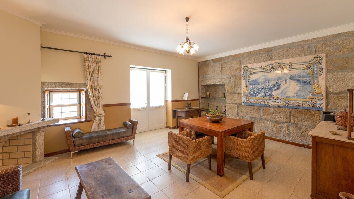 Vila Flor House | Holiday home on estate with vineyards, olive groves and swimming pool