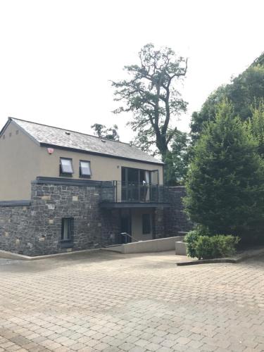 Cavan House | Holiday Home On Farnham Estate