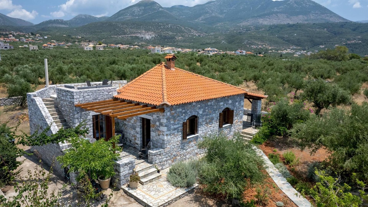 Agios Nikolaos House | Holiday home only 100m from the sea, close to Pantazi sandy beach, Peloponnese