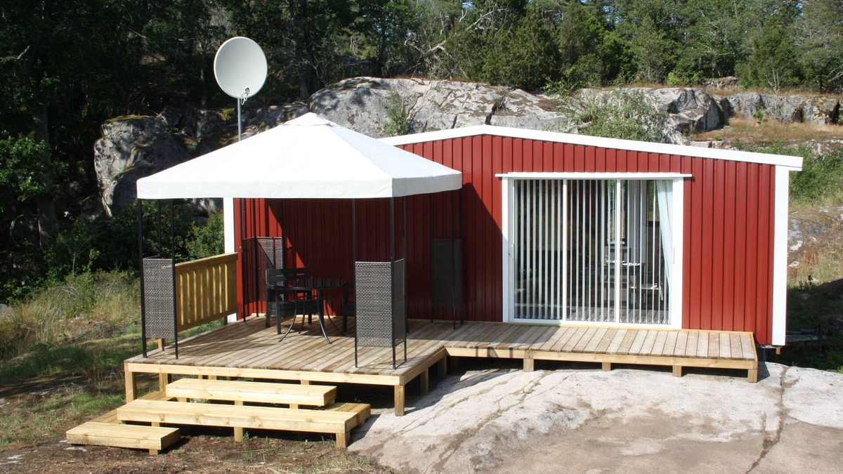 Skaftet House | Holiday home on the Baltic Sea in Smaland ideal for fishing, climbing + relaxing