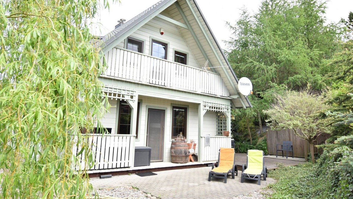 Miszewko House | Holiday home only 50 m from the lake in Kielno