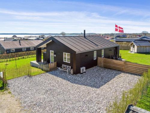 Horsens House | Holiday Home Ovine - 300m from the sea by Interhome