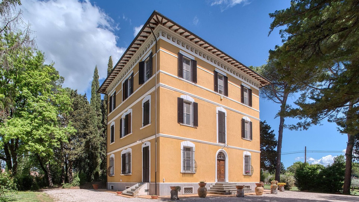 Lidarno House | Holiday Home "Palazzetto Bovini" with Wi-Fi and Private Pool