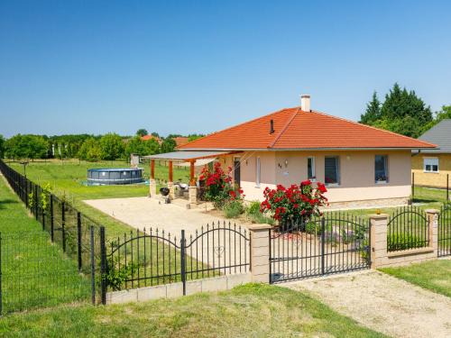 Balatonszemes House | Holiday Home Paola by Interhome