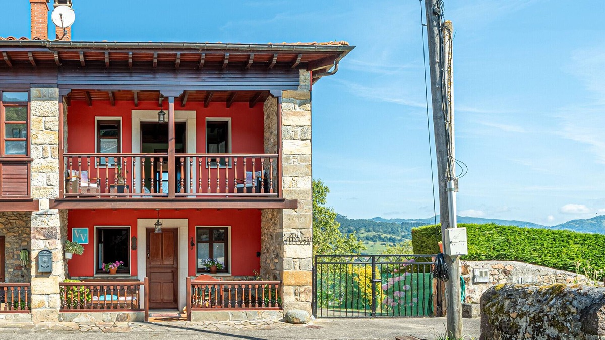 Pilona House | Holiday Home 'Paz Y Tranquilidad' with Mountain View, Shared Terrace and Wi-Fi