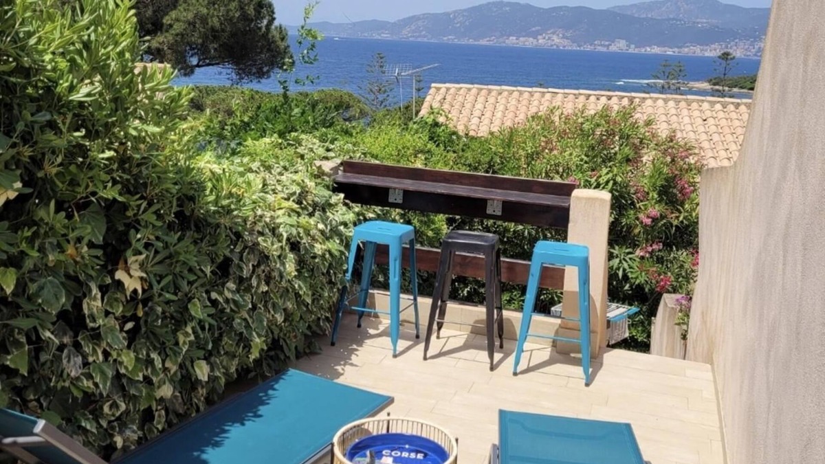 Porticcio House | Holiday Home 'Petite-villa La Maredda À Porticcio' with Private Garden and Air Conditioning