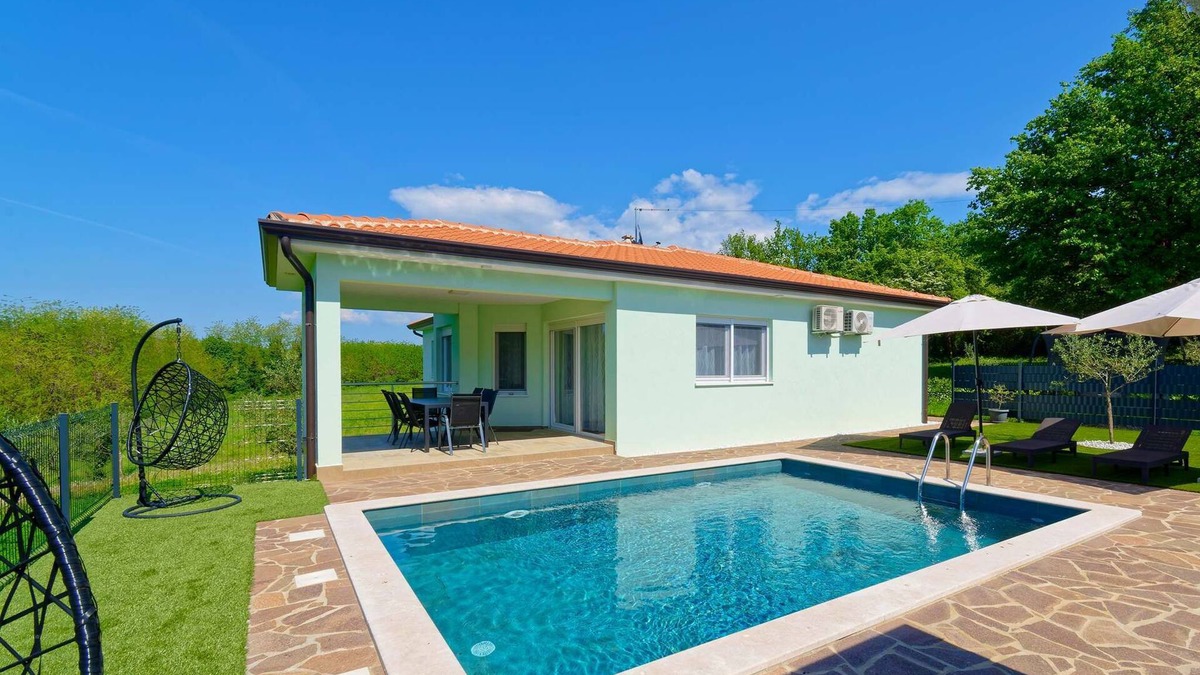 Radini House | Holiday Home Petar - Three Bedroom House with Pool