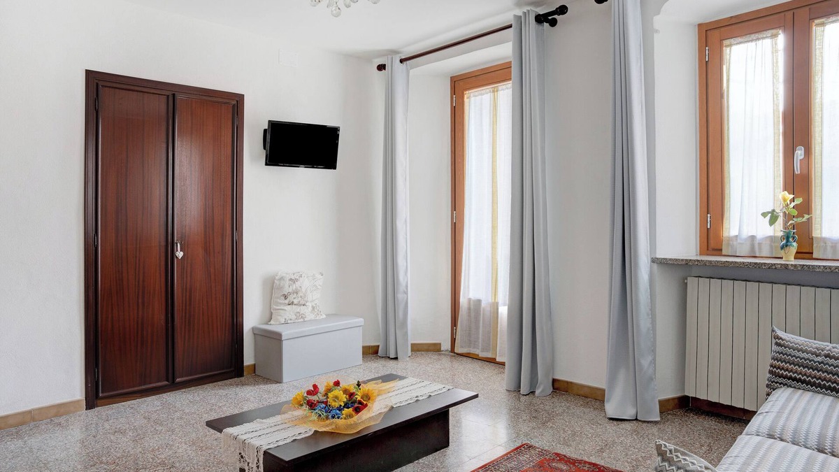 Dronero House | Holiday Home 'Pin E Cele' with Mountain View, Private Terrace and Balcony