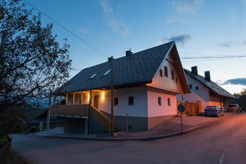 Trzic House | Holiday Home Planina