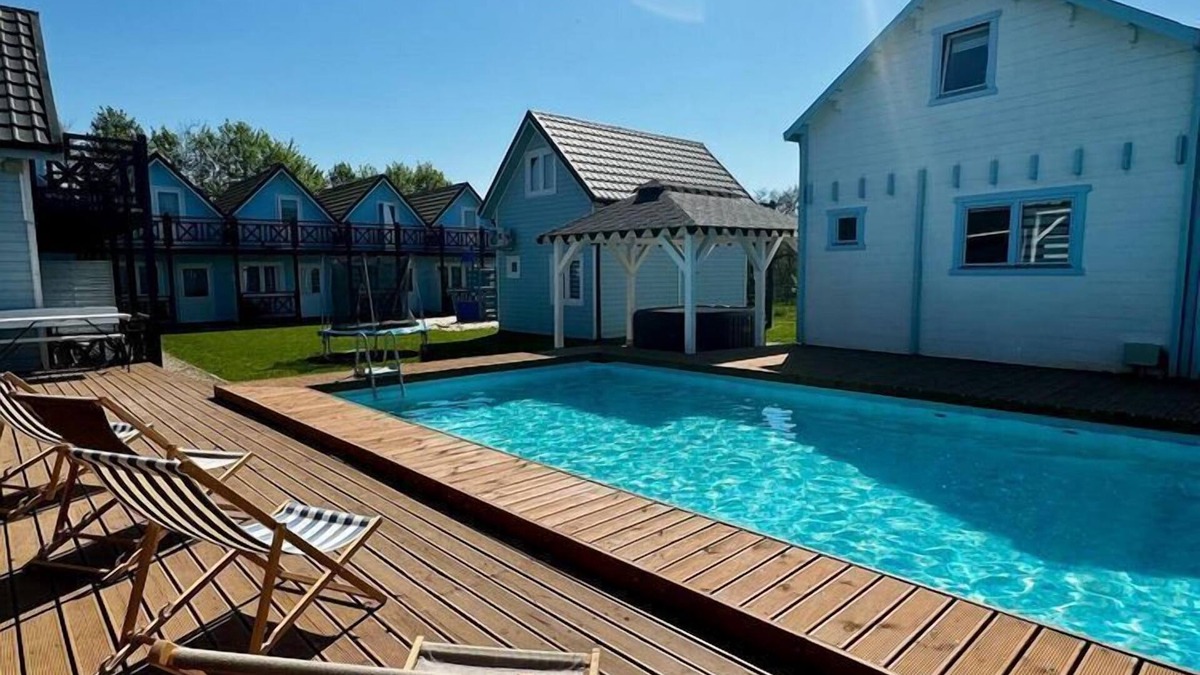 Rewal House | Holiday Home Pobierowo near Beach & Pool